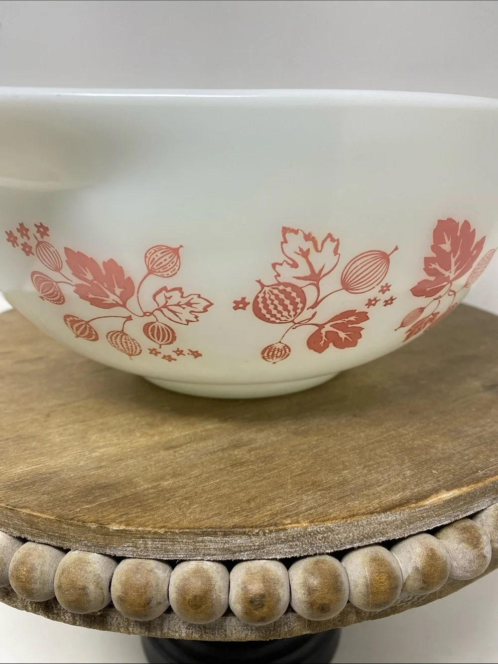 Vintage Pyrex #443 White & Pink Gooseberry Mixing Bowl 2.5 Qt.